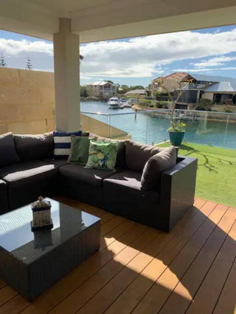 Sandpiper Island Tranquil Waterfront Views & Jetty - Inverell Accommodation 2