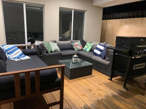 Sandpiper Island Tranquil Waterfront Views & Jetty - Inverell Accommodation 3