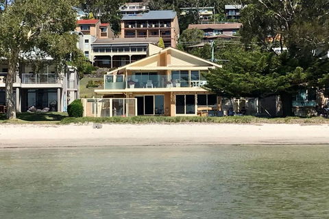 Sandy Beach House Corlette Unit 1 Waterfront WI-FI Aircon - Inverell Accommodation 0