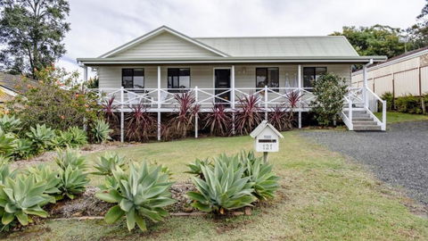 Sandy Cottage - Inverell Accommodation 0
