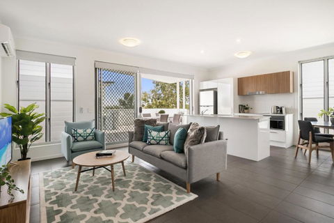 Spacious Apartment With Generous Entertaining - Inverell Accommodation 0