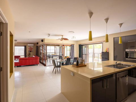 Stylish 2BR House For A Memorable Stay Stretton - Inverell Accommodation 0