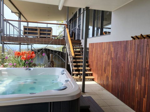 Surrounding Areas Allow You To Do As Little Or As Much As You Like - Inverell Accommodation 1