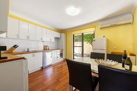 Swan River Applecross Heathcote Park 1BR Villa - Inverell Accommodation 3