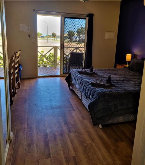 The Cove Holiday Village - Inverell Accommodation 2