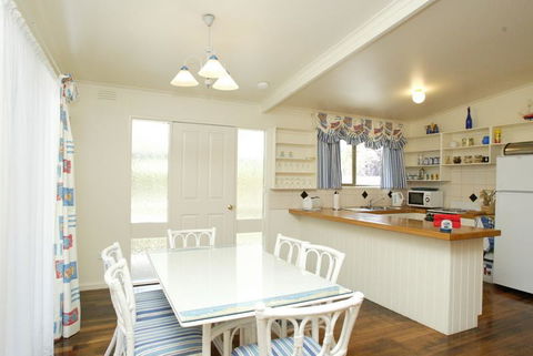 Beachwalk Cottage - Inverell Accommodation 0