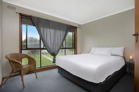 Beacon Point House - Inverell Accommodation 3