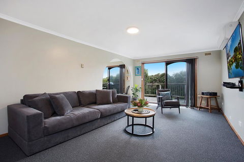 Beacon Point House - Inverell Accommodation 2