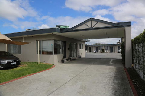 Beaconsfield Lodge Motel - Inverell Accommodation 1