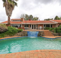 Beautiful Resort Retreat Villa in the Yarra Valley - Entertainer's delight - Inverell Accommodation