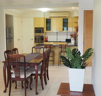 Bed and Breakfast with airport transfers and rental car - Inverell Accommodation