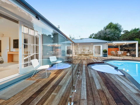 Bella Casa - Luxury Boutique Holiday Home With Heated Pool! - Inverell Accommodation 2