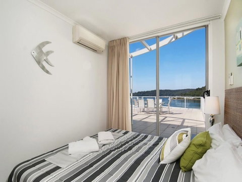 Bella Mare - 2 Bedroom Ocean View Terrace Apt - Inverell Accommodation 3