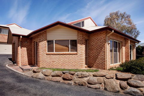 Beloka 2/10 Beloka Close, Jindabyne - Inverell Accommodation 3