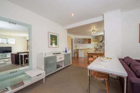 Beloka Close - Modern, Spacious, And Pet Friendly Accommodation - Inverell Accommodation 1
