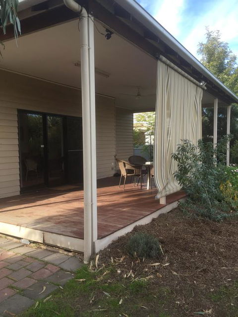 Bennett House Horsham - Inverell Accommodation 1