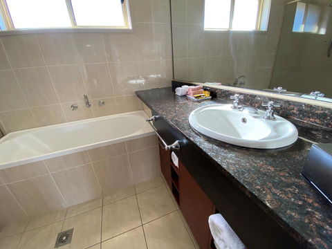 Best Western Plus All Settlers Motor Inn - Inverell Accommodation 2