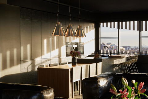 Birdcage Penthouse Luxury Melbourne Ultra Modern Industrial Chic - Inverell Accommodation 3