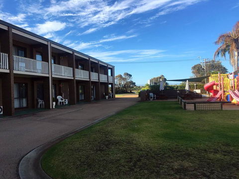 Black Swan Motor Inn - Inverell Accommodation 2