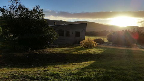 Blaze Rock Retreat - Inverell Accommodation 1