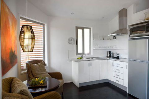 Blue Cliffs Retreat - Inverell Accommodation 2