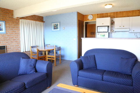Blue Gums 1 - Inverell Accommodation 3
