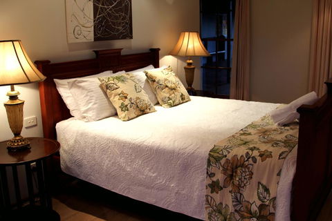 Blueberry Hill Vineyard Villa - Inverell Accommodation 2