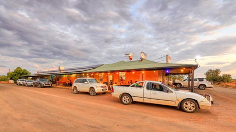 White Cliffs Hotel - Inverell Accommodation 0