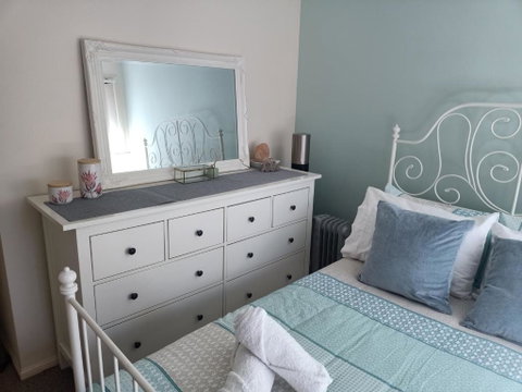 Tingalpa Townhouse Treat - Inverell Accommodation 1