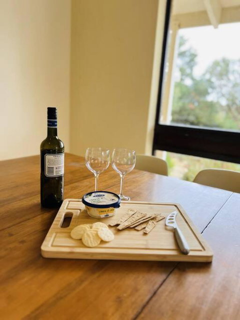 Yankalilla Foothills Retreat - Inverell Accommodation 1