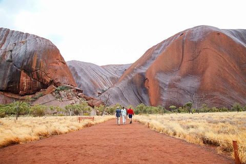 2-Day Uluru (Ayers Rock) And Kata Tjuta Trip From Alice Springs - Inverell Accommodation 1