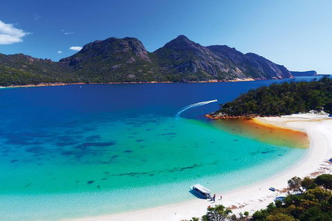 Wineglass Bay Private Charter Service - Inverell Accommodation 1