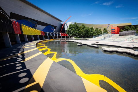 Building + Architecture Tour (10am + 2pm Daily) - Inverell Accommodation 3