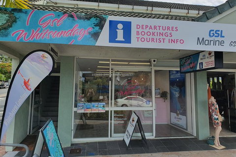 Reef And Island Scenic Flight From Airlie Beach - Inverell Accommodation 2