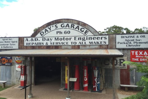 Private Tour To Paronella Park, Historic Village Herberton And Wild Life Wallaby - Inverell Accommodation 3