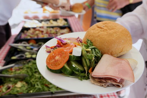 Fly & Cruise - Heli Package - Inverell Accommodation 1